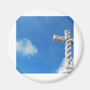 Kreuz in den Wolken und im blauen Himmel Magnet