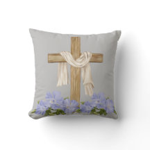 Kreuz mit Stoff und Blume