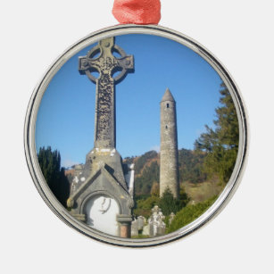 Kreuz und runder Turm Glendalough St. Kevins Ornament Aus Metall