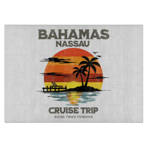 Kreuzfahrt durch den Hafen der Bahamas bei Sonnenu Schneidebrett
