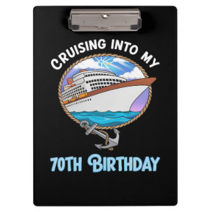 Kreuzfahrtliebhaber auf dem Weg zu meinem 70. Gebu Klemmbrett