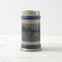 Kreuzfahrtschiff am Fluss Tamsui Gray / Blue 22 oz Bierglas