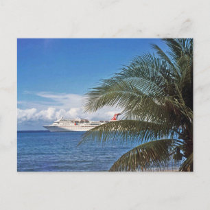 Kreuzfahrtschiff "Carnival" auf der Insel Grand Ca Postkarte