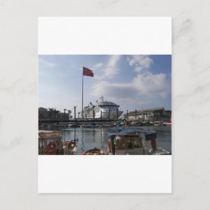 Kreuzfahrtschiff im Hafen Postkarte