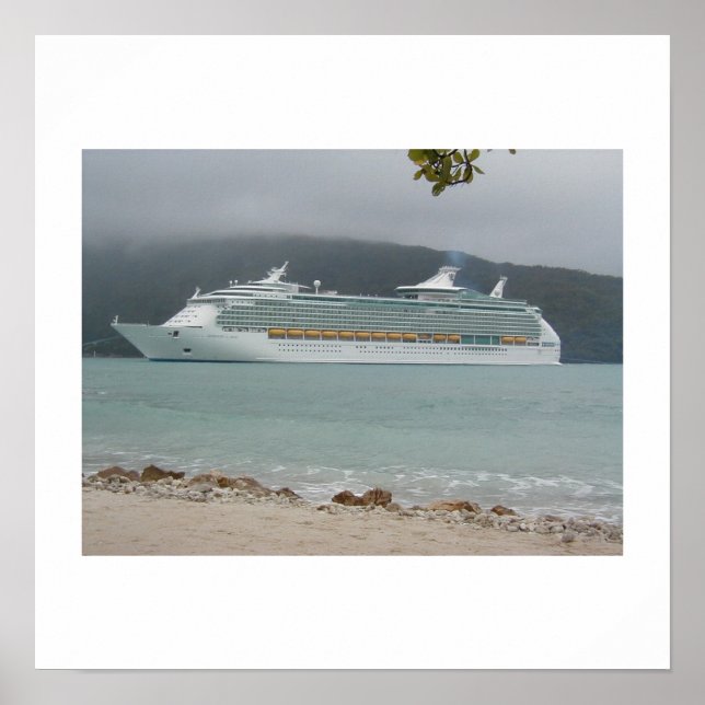 Kreuzfahrtschiff in Haiti Poster (Vorne)
