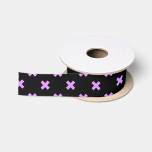 Kreuzstiche von Lilac auf schwarz Satinband