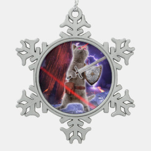 Kriegerkatze mit Lasern aus dem Auge Schneeflocken Zinn-Ornament