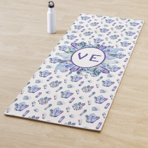Kristalle in blau Lila und grün Yogamatte