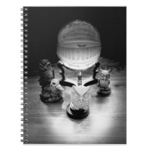 Kristallkugel und Zieruppen