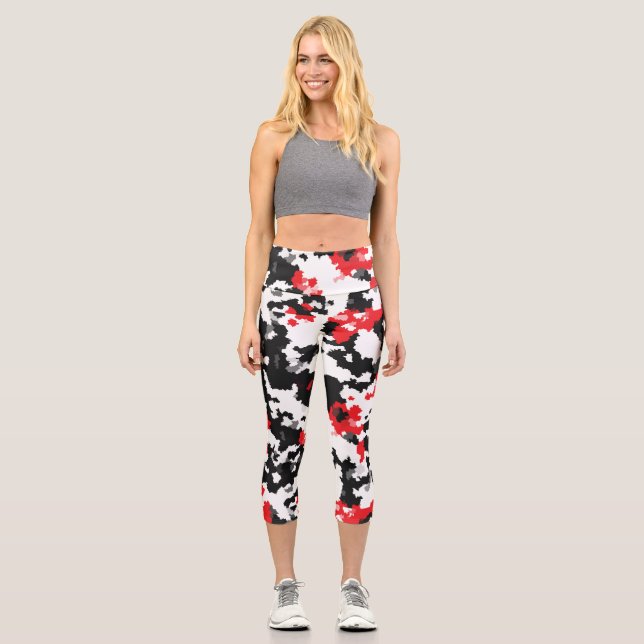 Kristallrotes Schwarzweiß-Weiß-Abstraktes Muster Capri Leggings (Vorderseite)