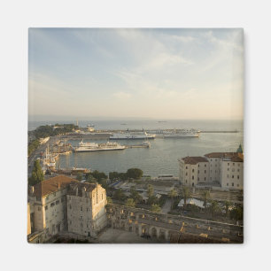 Kroatien, Dalmatien, Split. Blick auf die Riva Magnet