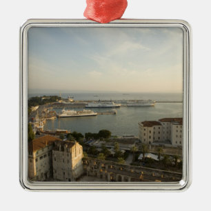 Kroatien, Dalmatien, Split. Blick auf die Riva Silbernes Ornament