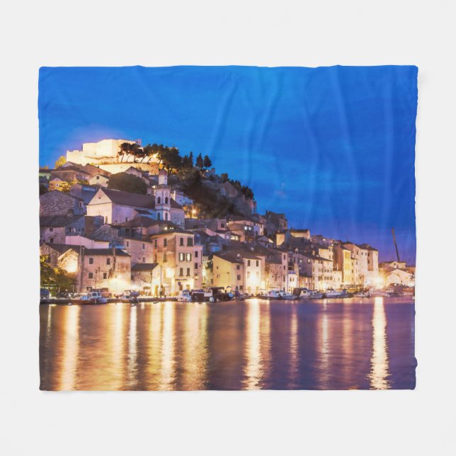 kroatische Stadt Sibenik in der Nacht. Fleecedecke (Vorderseite (Horizontal))