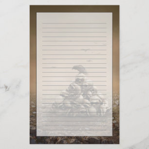 Kruge, die auf einem Stück Skulptur sitzt Briefpapier