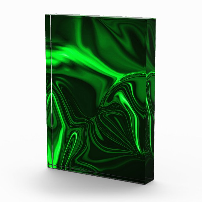 Krümmungen und Falten grün vernickelt in dunklem F Fotoblock (Rechts)