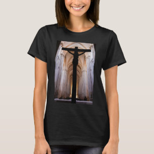 Kruzifix mit Jesus Christus. Gothic Alcobaca Abbey T-Shirt