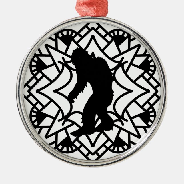 Kryptid Grosser Fuß, Sasquatch in einem Mandala Ornament Aus Metall (Vorne)