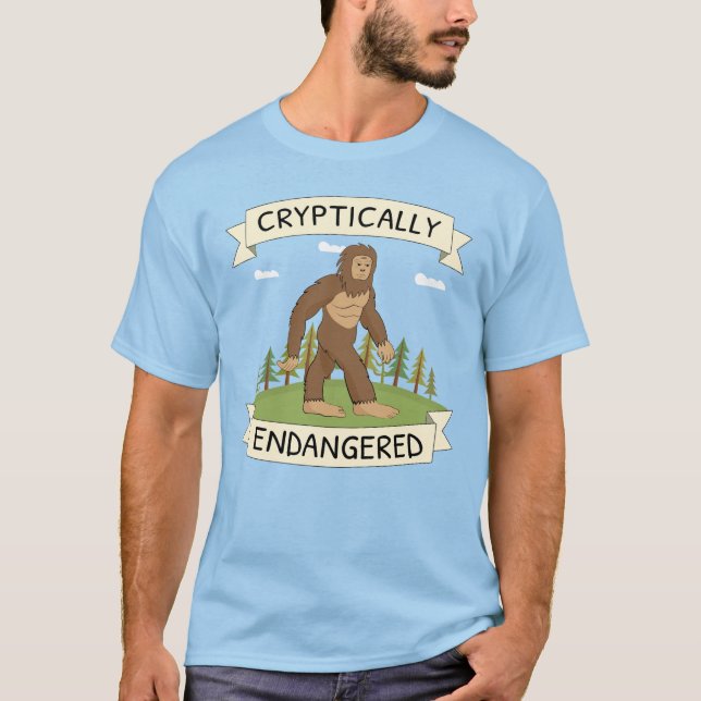Kryptisch gefährdete Bigfoot Funny T-Shirt (Vorderseite)