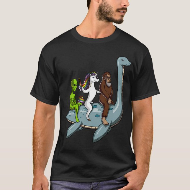Kryptozoologie-Abenteuer T-Shirt (Vorderseite)