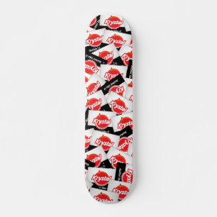 Krystal packt Skateboard ein
