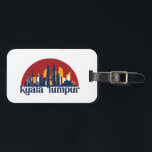 Kuala Lumpur Malaysia Retro City Skyline City City Gepäckanhänger<br><div class="desc">Vintages und retro City Design mit wunderschöner Skyline, touristischer Attraktion und Stadtbild. Cooler Wolkenkratzer und Gebäude Silhouette Illustrationen für Touristen und Reisende. Ideal als Souvenir, um Zuhause auf Reisen zu bringen. Rett die Erinnerung an deine Reise und Ferien mit Familie und Freunden. Die Hintergrundfarbe kann auf die gewünschte Farbe angepasst...</div>