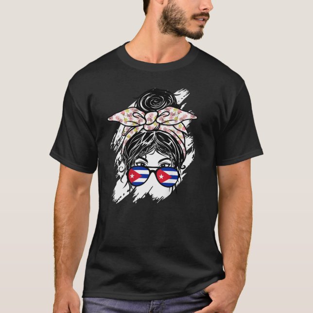 Kuba Messy Bun mit Bandana kubanische Flaggensonne T-Shirt (Vorderseite)