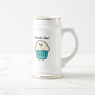 Kuchen-Zeit mit besprüht süßen Nachtischfondant Bierglas