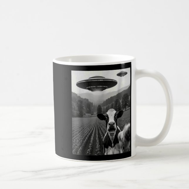 Kuh-Selfie mit Alien-UFO Lustiger Kuhbauer Männer Kaffeetasse (Rechts)