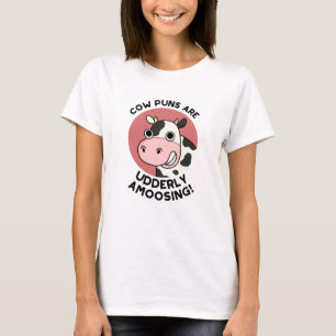 Kuh spielt ungeordnet auf die lustige Tierpuppe T-Shirt