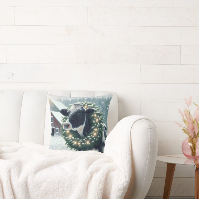 Kuh trägt einen leichten Weihnachtsschaden Kissen (Liege)