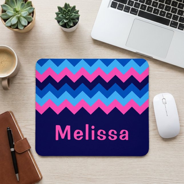 Kühle Blaue Rosa Chevron Monogramm Mauspad (Cool Blue Pink Chevron Monogram Mousepad)