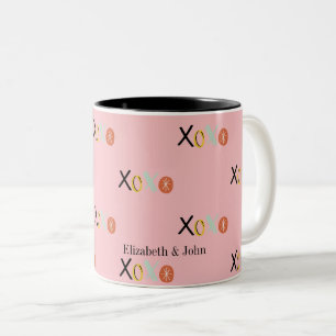 Kühle Bunte "XOXO" Herzen Valentinstag Zweifarbige Tasse