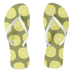 Kühle helle gelbe Zitronenscheiben-Muster auf Grün Flip Flops