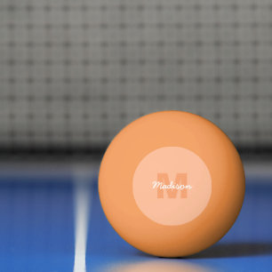 Kühle Pastell-Pfirsichfarbe mit individuellem Mono Tischtennisball