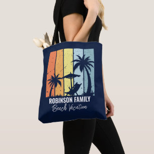 Kühle Retro-Strandferien in Navyblau