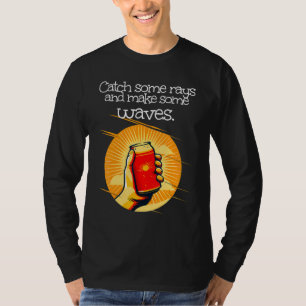 Kühle Softdrink-Dose zum Sonnenbaden T-Shirt