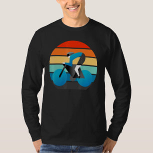 Kühle und sonnenuntergangs Straße Fahrradhelm mit T-Shirt