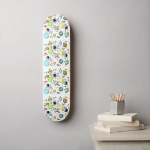 Kühler schöner Weltraumastronaut Skateboard