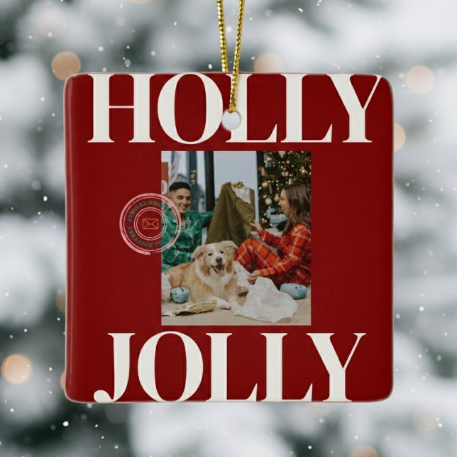 Kühne moderne Foto Niedliche Briefmarke Ferienkart Keramikornament (Celebrate the season in bold style with this playful “Holly Jolly” ornament!)
