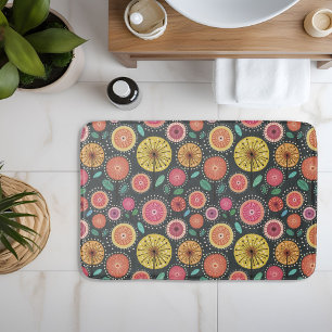 Kühne und farbenfrohe Boho chic Scandi Folk floral Badematte