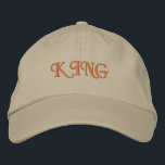 Kühne und Regal Hat der Khaki King Cotton Super Ca Bestickte Baseballkappe<br><div class="desc">Jeden Tag Royalty: Tragen Sie Ihre Krone mit Stolz in dieser khaki Baumwollkappe,  mit "King" bestickt auf der Vorderseite. Das verstellbare Gurtband sorgt für eine gemütliche und komfortable Passform.</div>