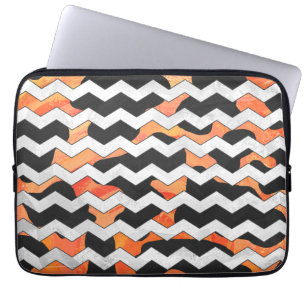 Kuhschwarz und orange Zickzack Laptopschutzhülle