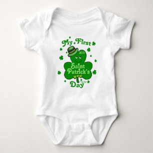 Kundenspezifisches Baby-ersten St Patrick Tag Baby Strampler