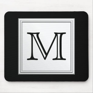 Kundenspezifisches Druckmonogramm. Schwarzes und Mousepad