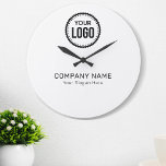 Kundenspezifisches Firmenlogo und Slogan mit Werbe Große Wanduhr<br><div class="desc">Personalisieren Sie eine Uhr mit dieser einfachen und minimalistischen Vorlage, und fördern Sie Ihr Unternehmen oder Business, um die Leads zu erhöhen und mehr Umsatz zu generieren. Fügen Sie Ihre Daten hinzu, Alle Textstile, Farben, Größen können an Ihre Bedürfnisse angepasst werden. Wenn Sie Hilfe oder passende Artikel benötigen, kontaktieren Sie...</div>
