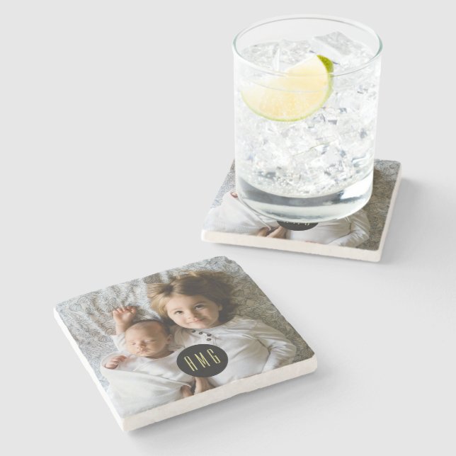 Kundenspezifisches Foto| Mit Monogramm Steinuntersetzer (Seitenansicht)