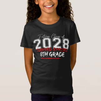 Künftige Klasse 2028 überlebte und ging 8. Klasse T-Shirt