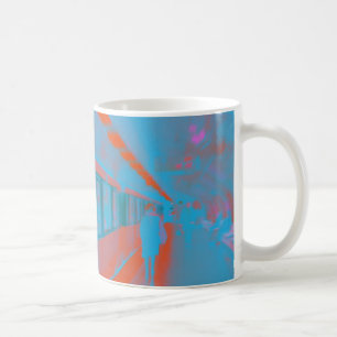 Kunst der Pariser Frau in blauen Orangen Kaffeetasse