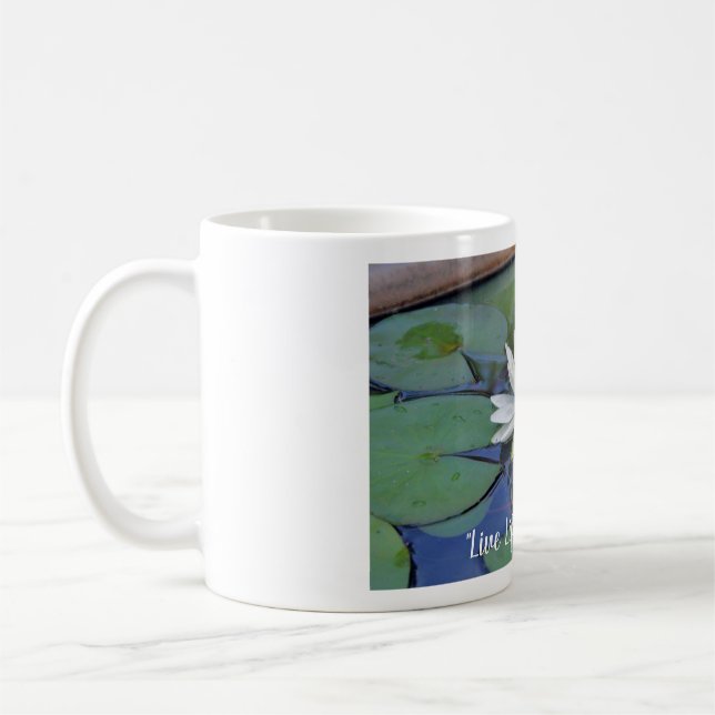 Kunst durch Tasse der Heide-weißes Wasser-Lilien (Links)