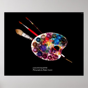KÜNSTLERFARBPALETTE UND PINSSEL IN SCHWARZ POSTER